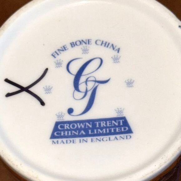 Crown Trent Fine Bone China Teddy Bear Mug - Picture 5 of 7